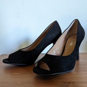 Kelly & Katie Black Micro Suede Peep Toe Heels ✨ NEW ✨
